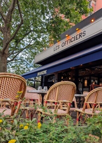 Brasserie Les Officiers, Vincennes, juin 2026